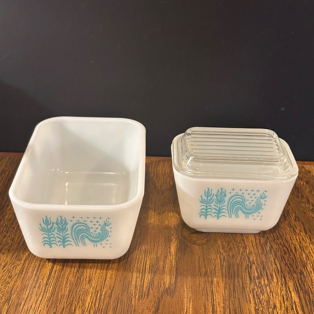 Pyrex Butterprint Turquoise White Refrigerator Dish one has missing lod